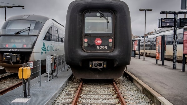 Trafikkaos Flere tog aflyst efter vand på sporet stiften dk