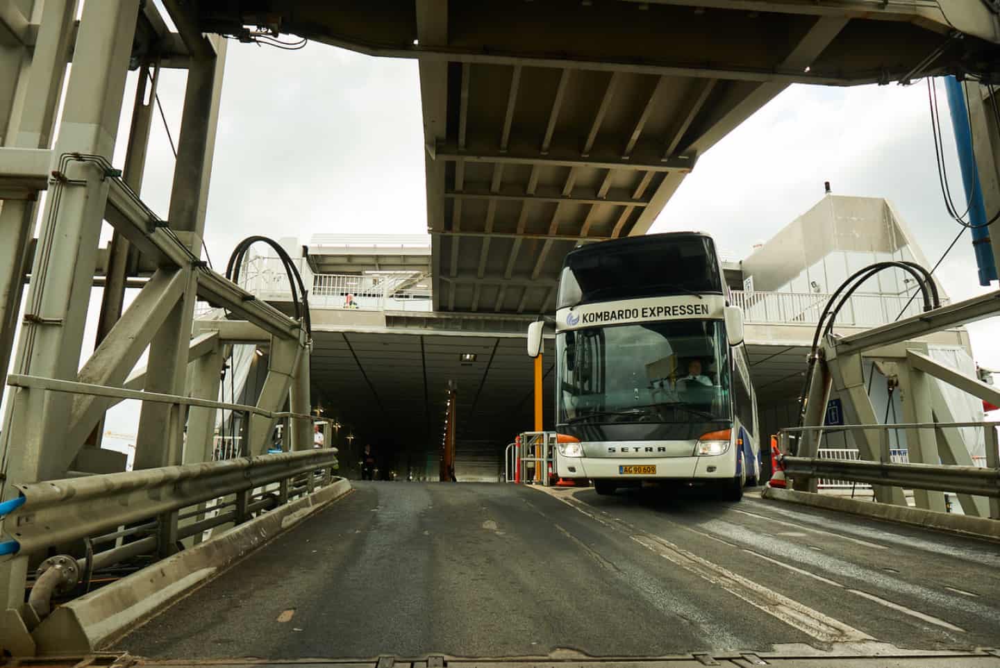 Buskrig mellem Flixbus og Kombardo Expressen 