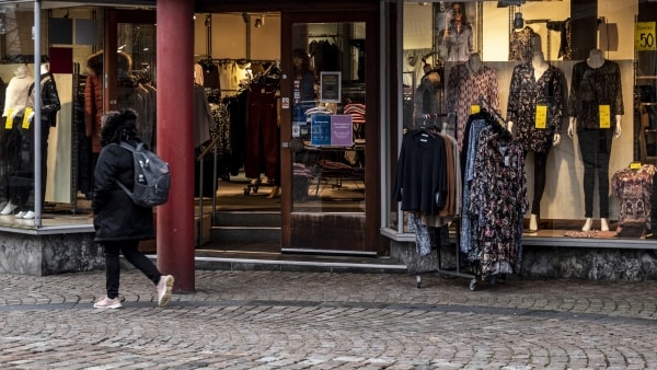 tøjeventyr slutter: De sidste butikker lille kæde efter mange år med strøgkunder i centrum af to | ugeavisen.dk