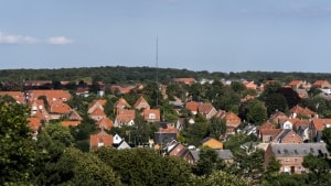 Ifølge Finans Danmark forhandler boligkøberne sig til dobbelt så store nedslag i prisen, når de køber bolig, end de gjorde for et år siden. Foto: Ida Marie Odgaard/Ritzau Scanpix