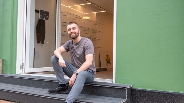 Sebastian lægger revisoruddannelse på hylden og åbner butik: Vil sælge topskud af hash og olier