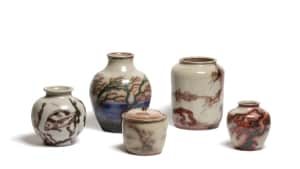 Bornholmsk keramik: Thora eller Hans Adolph Hjorth har skabt disse vaser med marmorglasur. Foto: Erik Balle