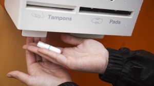 Der er i år placeret Herbox-dispensere ved 15 af de store 