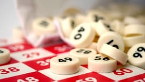Retten i Odense skal i den første sag overhovedet i Danmark vurdere, om Forældreforeningen Dalums Venner skal idømmes en klækkelig bøde for i årevis at have afholdt bingo og banko uden tilladelse fra Spillemyndigheden. Modelfoto: John Nyberg/Colour Box