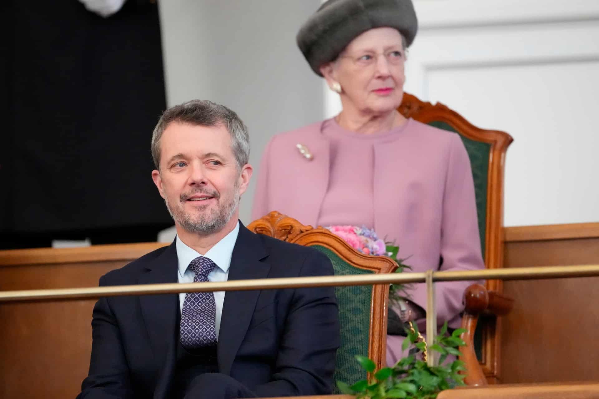 Kong Frederik Har 'et Allerhøjeste Budskab' Til Folketinget: Se Med Her ...