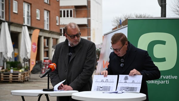Nyt forslag for omstridt handelsgade: Hold vejen helt åben for biler og byg to cykelstier
