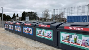 Med den nye genbrugsordning, der træder i kraft for årsskiftet kan borgere i Assens Kommune slippe for at køre på genbrugspladsen med miljøfarligt affald og gamle tekstiler. Foto: Sandra Goldek