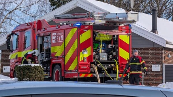 Brand i dobbelthus i Vissenbjerg - nabo lugtede røg