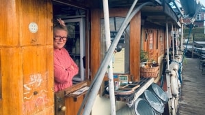 Karin Munk ledte dag og nat både i Danmark og i udlandet, da hun skulle finde den helt rigtige båd til cafeen. Foto: Mynthe Villadsen