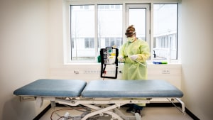 På Aarhus Universitetshospital er der oprettet to nye akut coronaklinikker for stabile patienter med vejtrækningsproblemer, som er blevet henvist af deres praktiserende læge. Her ses klinikken for børn.Foto: Region Midtjylland/Tonny Foghmar