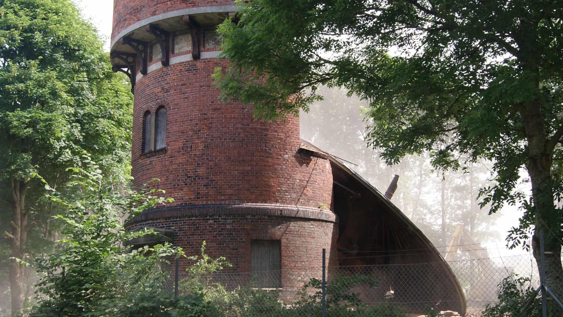 Lunderskov Den Vandtårnet revet ned i Lunderskov | ugeavisen.dk