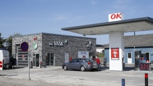 Masser af OK's tankstationer og vaskehaller ligger klos op af en Coop-butik. PR-foto