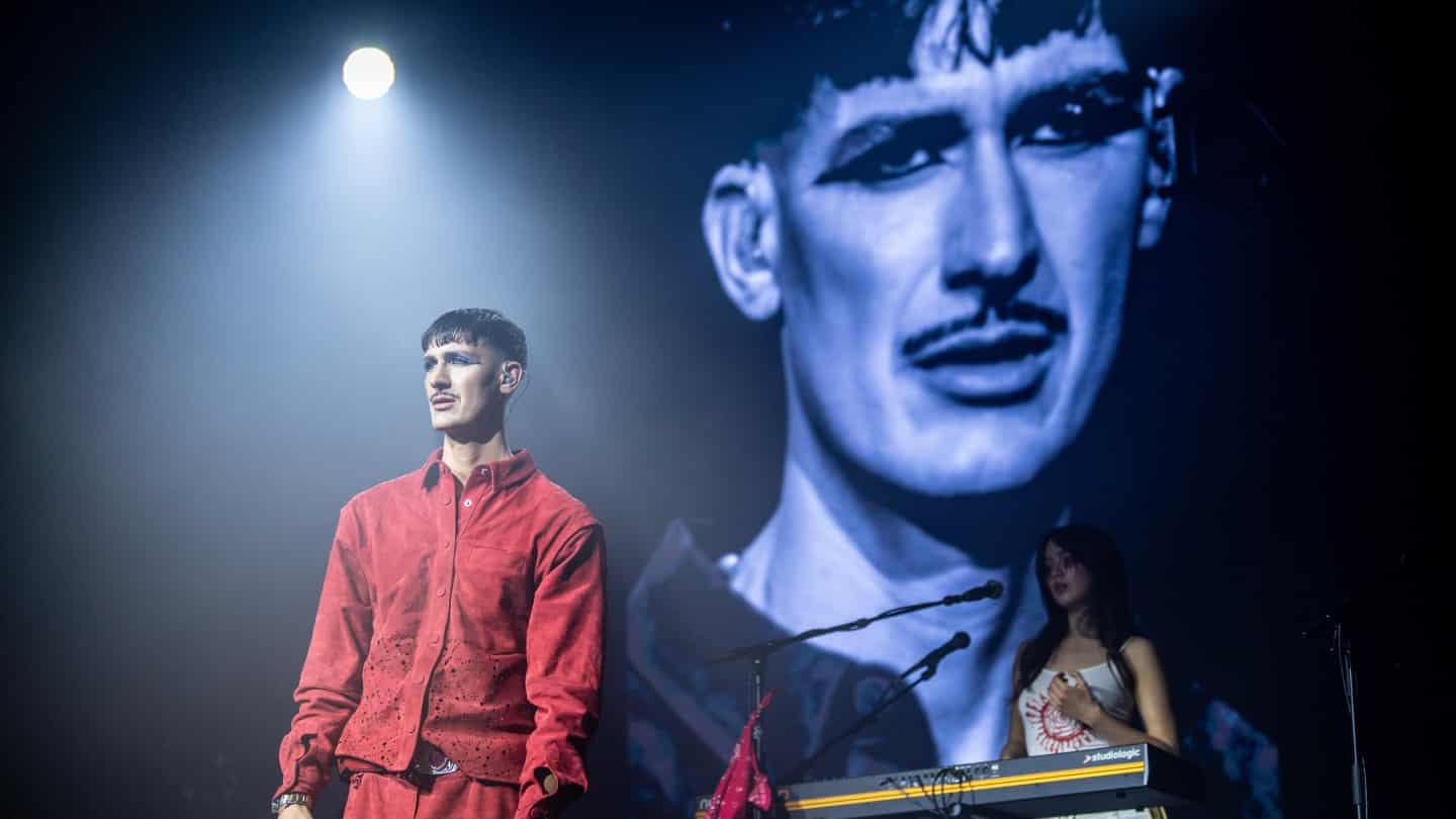 Se hvornår Tobias Rahim og Thomas Helmig går på scenen: Festival har ...