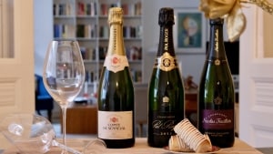 Champagne til nytår: Comte de Senneval, Pol Roger Vintage 2012 og den til kransekagen, Nicoas Feuillatte Demi-Sec. Foto: Martin E. Seymour