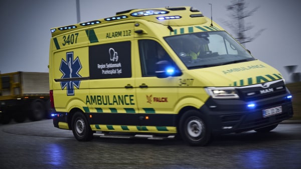 Chauffør sigtet efter dødsulykke: Kollega blev kørt over af lastbil