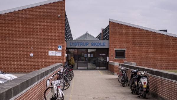 Skoleleder advarer: Afføring pakket ind som karameller