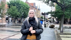 Fredericia Dagblad mødte Line Bødker på gaden - hun har et spørgsmål til de, der stiller op til kommunalvalget i november. Foto: Kathrine Jensen.