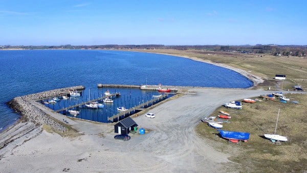 Britta Schall Holberg Drop lystfiskericenter på kommunens smukkeste
