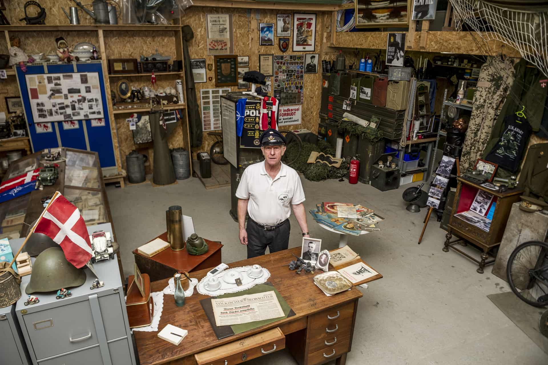 Køreskole, jagtstue og krigsmuseum er samlet på fødegården