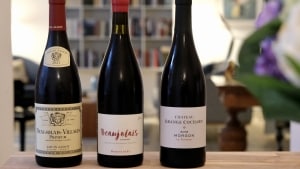 Tre vine fra Beaujolais. Foto: Martin E. Seymour