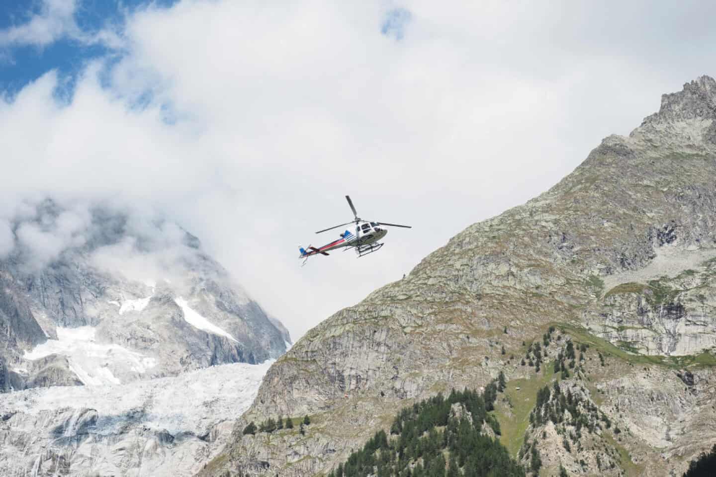 Tre bjergbestigere fundet på Mont Blanc | jv.dk