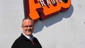 Ole Søndergaard glæder sig til at flytte ind i nye lokaler på byens banegård. Foto: Radio ABC