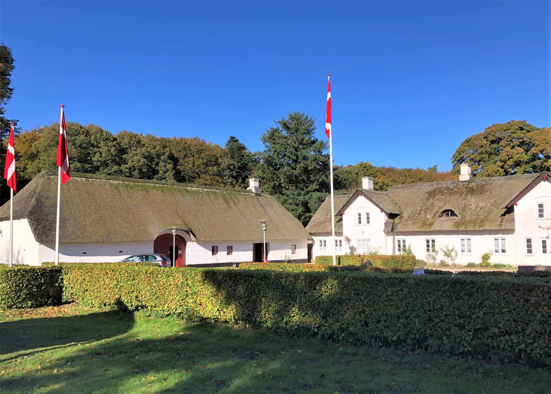 dr-mmen-om-et-nyt-egnsmuseum-bliver-begravet-og-to-historiske