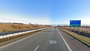 Bilisterne på Djurslandsmotorvejen må fra i aften køre 130 km/t på en 13 kilometer lang strækning. Foto: Google Street View
