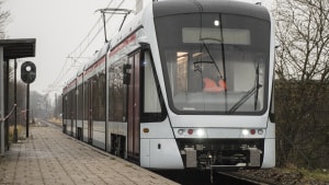 Endnu medtager letbanen ikke passagerer på letbanetoget, der i disse dage prøvekøres i Viby.