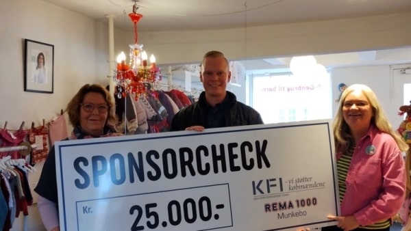 Sponsorgave Til Mødrehjælpen Ugeavisendk 