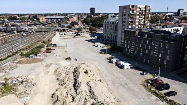 Her skal 226 boliger erstatte grusplads: Bypark og lokaler til caféer og butikker er også på vej