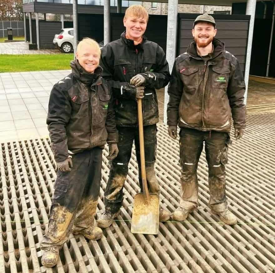 Indadvendte Theo Tog Den Svære Vej Fra Aarhus Til Ribe Og Begyndte Som ...