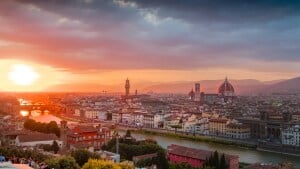 Man siger ofte, at storbyer aldrig sover. Om Firenze kan man sige, at den altid spiser. Foto: Heidi Karden/Unsplash