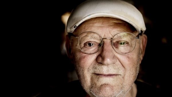 Lavede zombieshows til det sidste og overlevede at dø - Se Troels Triers liv i billeder