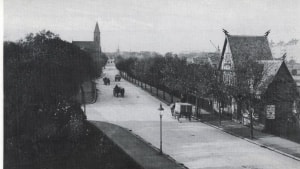 Søndre Frihavnsgade i 1914, nu: Folke Bernadottes Allé. Fra bogen: Det nu forsvundne Østerbro.