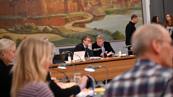 - Jeg er i chok over, I ikke er chokerede: Byråd giver sig selv to måneder til at lukke kæmpe hul