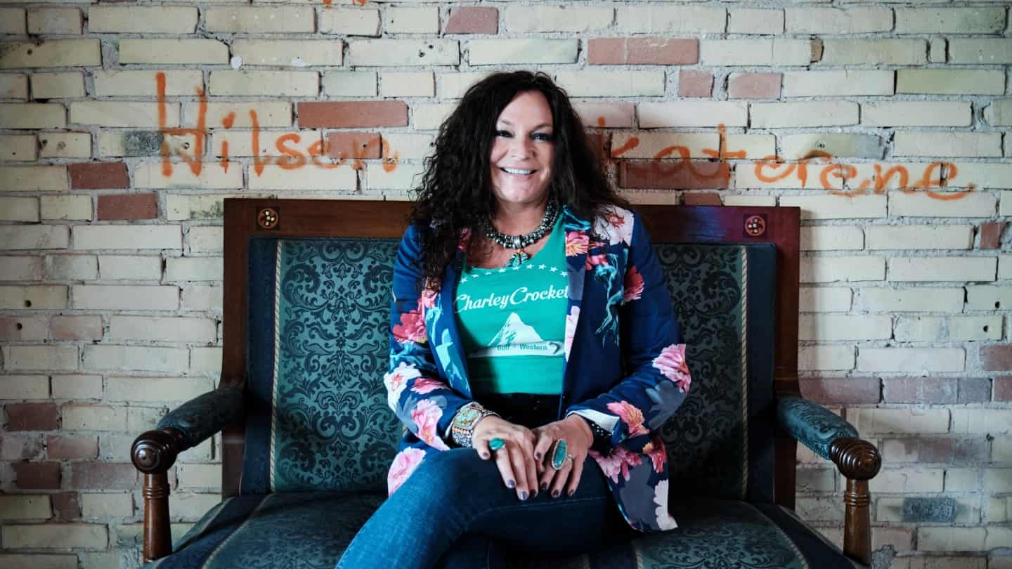Angela er rejst fra Nashville til Nashville Nights i Odense: - Sjældent ...