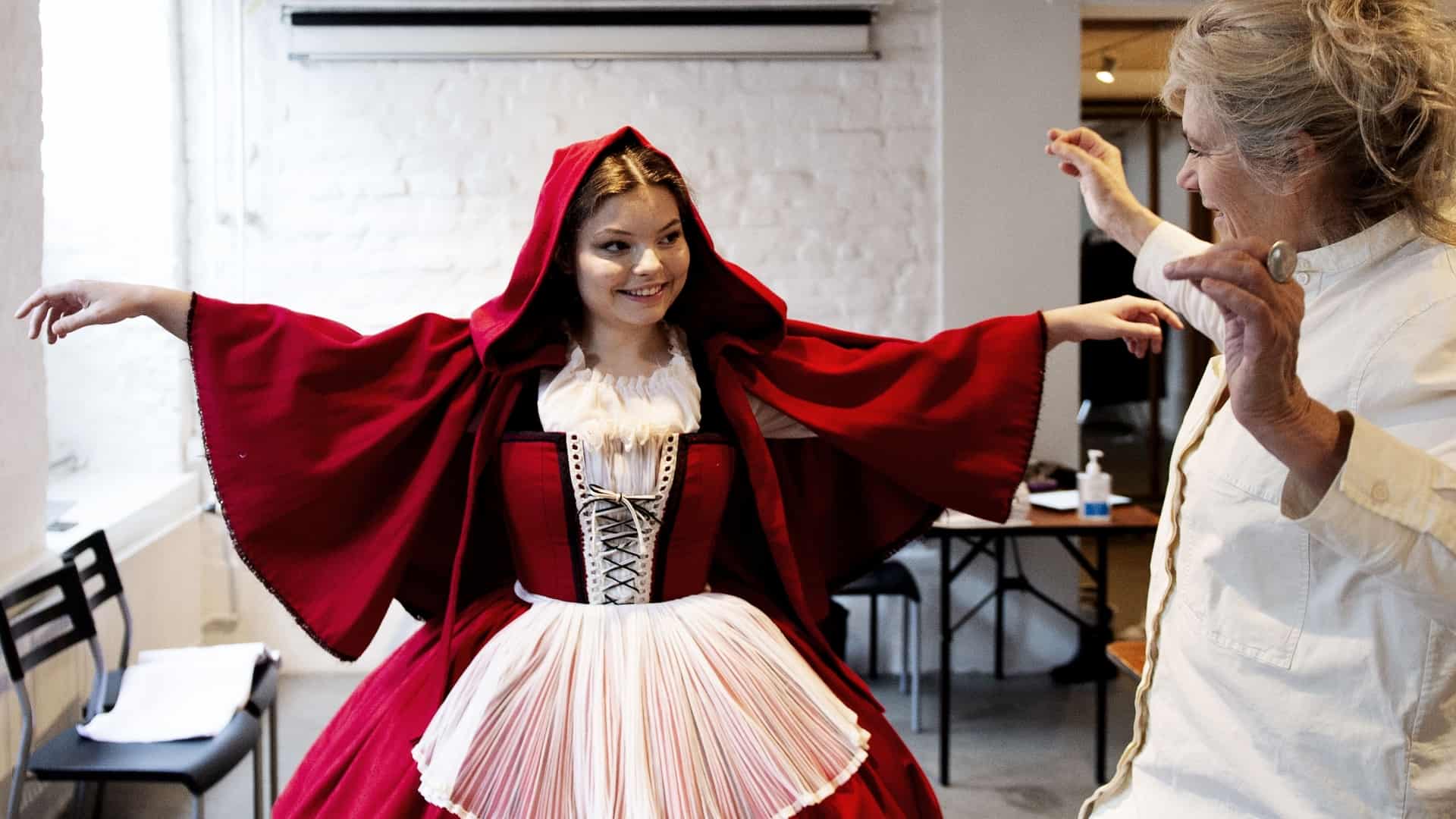 Hun har designet Rapunzel, Rødhætte og ulven: - Det er, som om Grimms ...