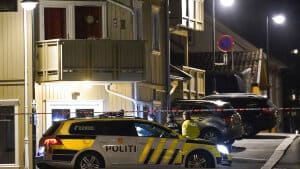 En 37-årig mand med dansk statsborgerskab er anholdt og sigtet i forbindelse med et angreb onsdag aften i den norske by Kongsberg, hvor fem blev dræbt. Foto: Terje Bendiksby/Ritzau Scanpix
