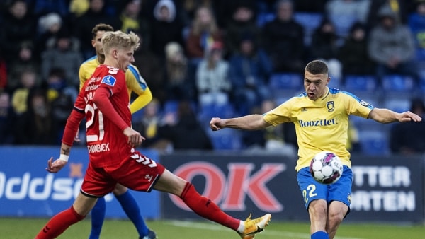 Genlæs livebloggen: To lynhurtige scoringer efter hinanden gav AGF sejren mod Brøndby