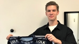 20-årige Magnus Haubro trækker i den blå Ribe-Esbjerg-trøje i de kommende to sæsoner. Foto: Ribe-Esbjerg HH