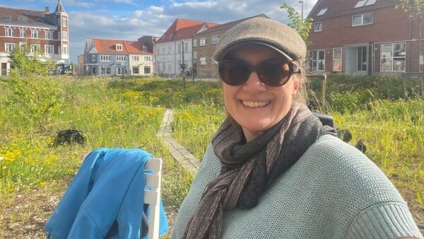 Vilde blomster og bier må vige pladsen for millionbyggeri: - Alting behøver ikke at handle om penge