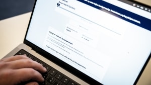 Skattestyrelsen åbner officielt for adgangen til årsopgørelsen for 2023 på mandag, men der er tradition for, at det allerede er fredagen inden - altså i dag - at man har mulighed for at logge ind. Arkivfoto: Mads Claus Rasmussen/Ritzau Scanpix