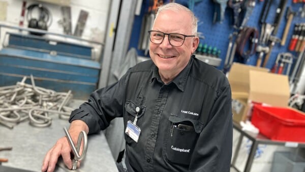 Lasse har været 50 år på samme arbejdsplads: - Jeg har aldrig tænkt på at søge væk