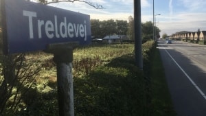 Forsvaret sælger 10 grunde på Treldevej (tv) - mellem indkørslen til Ryes Kaserne og Heerupsvej. Foto: Morten Kiilerich