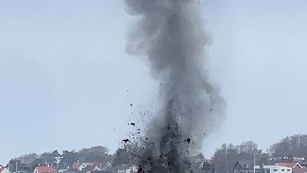 Se video af eksplosion: Kemikalier sprængt ved fynsk festivalplads