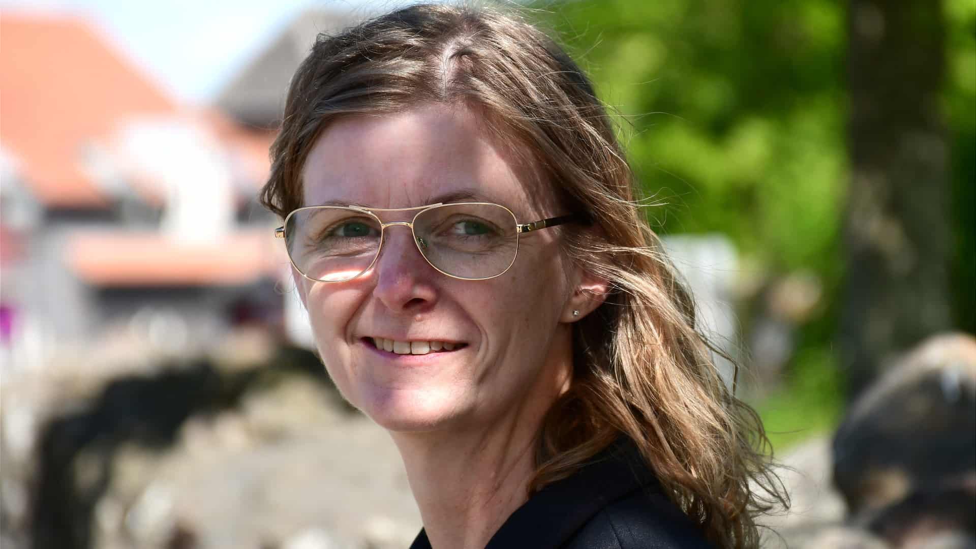 Dorte vil undgå at fællesskab falder på gulvet: Derfor inviterer hun nu ...