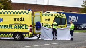 En 23-årig kvinde er afgået ved døden efter at være blevet ramt af en bil i det vestlige Aarhus. Hendes skader var så alvorlige, at redningspersonalet intet kunne stille op. Foto: Øxenholt Foto