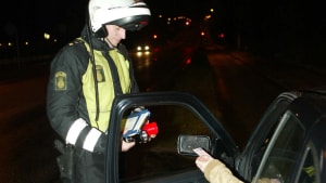 Politiet standsede fredag aften en kvinde i Mølholm, og det viste sig, at hun var påvirket af spiritus og havde fået frakendt retten til at føre bil. Arkivfoto: Ernst van Norde