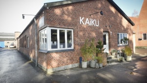 Beliggende i et gammelt smedeværksted i Brabrand er KAiKU ikke en butik, man bare lige støder på. Butikken har ligget der siden 2014, og er i år nomineret som Byens Bedste Shopping for Kvinder. Foto: Kim Haugaard